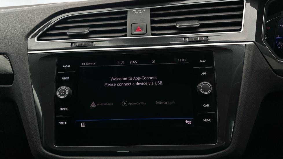 Apple Car Play & Android Auto