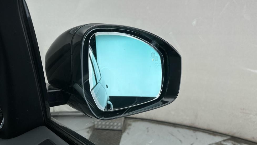 Blind Spot Monitoring System 