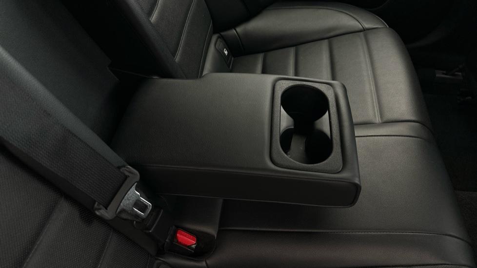 Rear Armrest/ Cup Holder