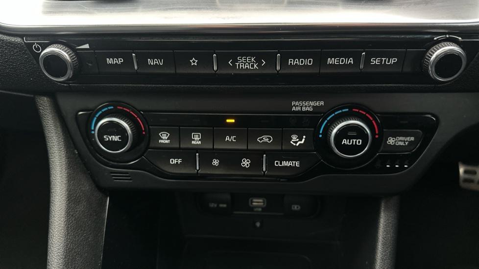 Air Conditioning /Dual Climate Control 