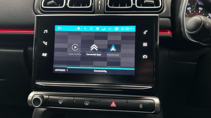 Apple CarPlay / Android Auto 