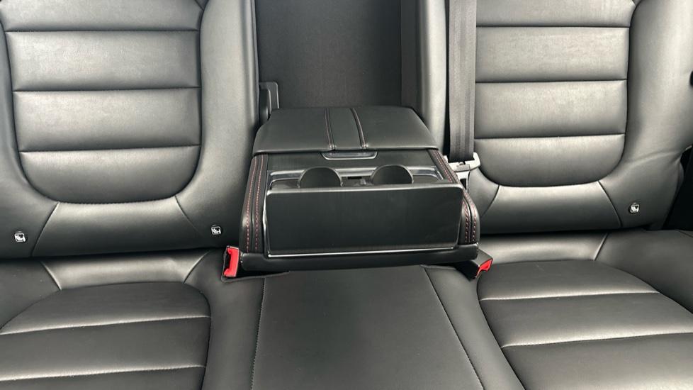 Rear Armrest/ Cup Holder