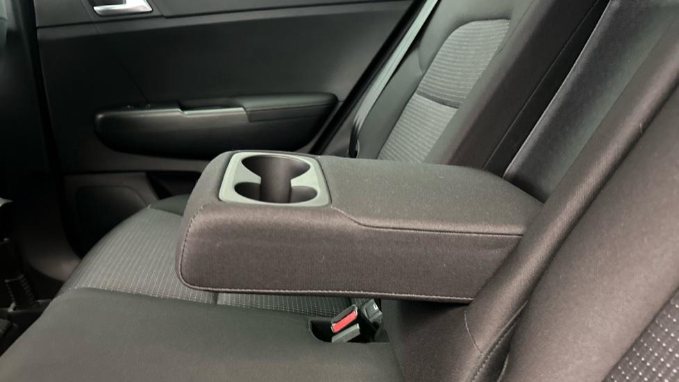 Rear Armrest/ Cup Holder