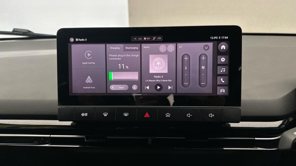 Apple Car Play & Android Auto