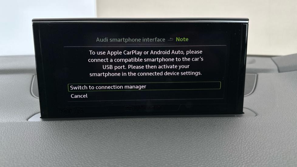 Apple CarPlay/Android Auto 