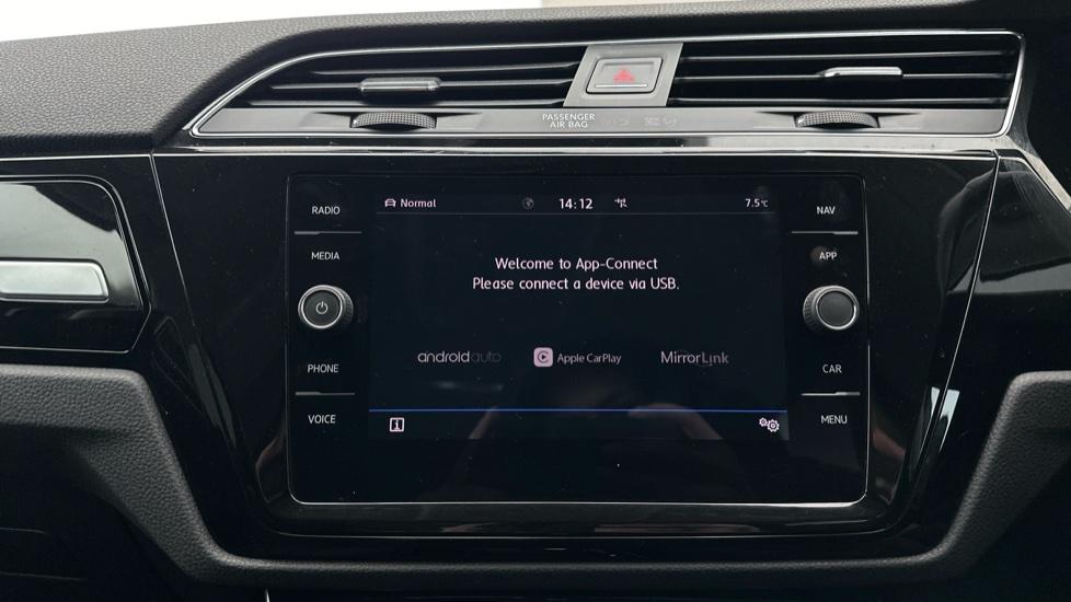 Apple Car Play & Android Auto