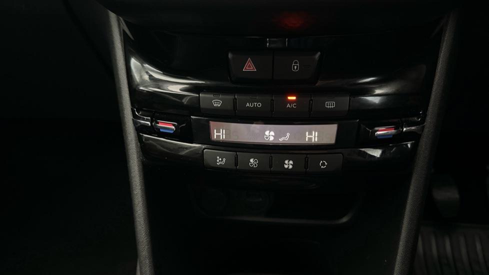 Air Conditioning /Dual Climate Control 