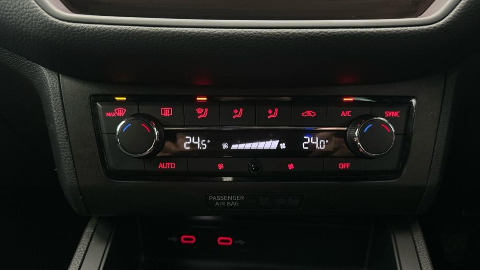 Air Conditioning /Dual Climate Control 