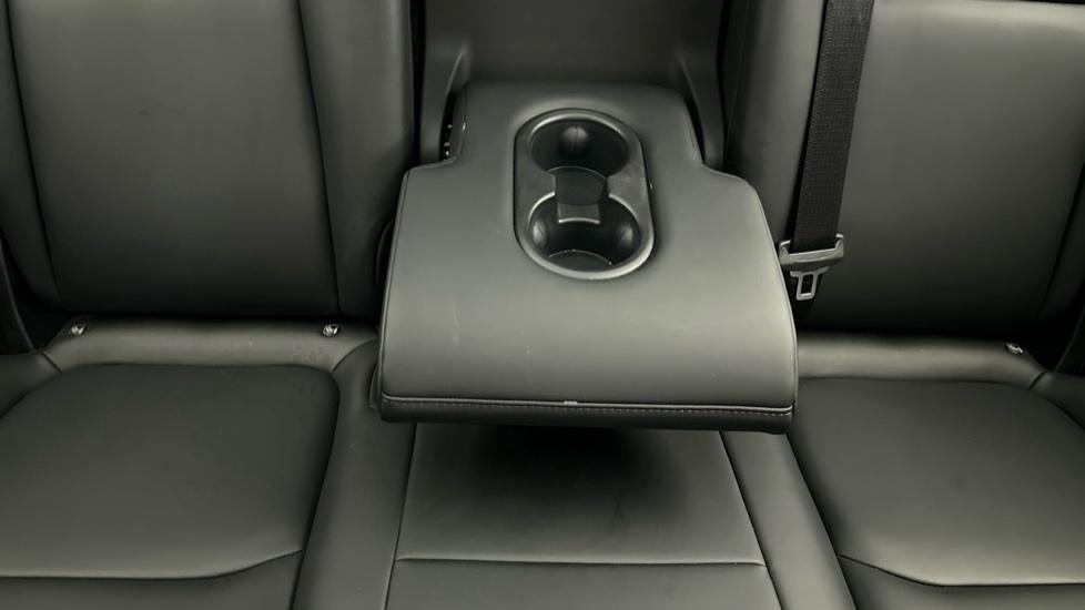 Rear Armrest/ Cup Holder