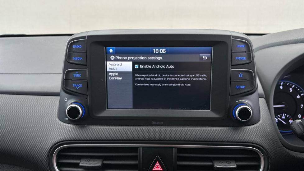 Apple Car Play & Android Auto