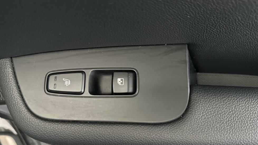 Rear Heated Seats 