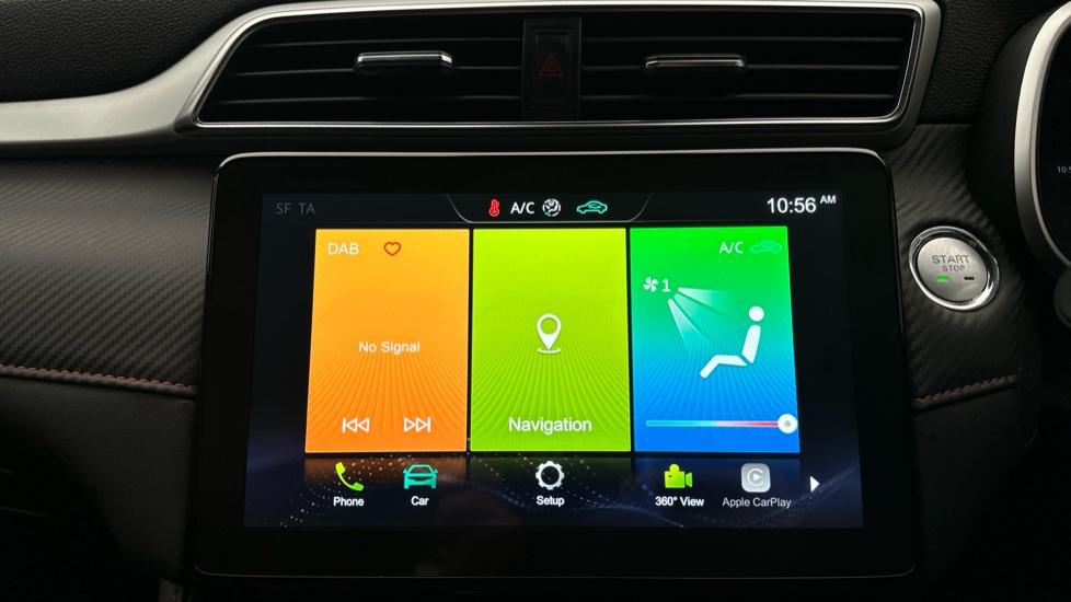 Apple Car Play & Android Auto