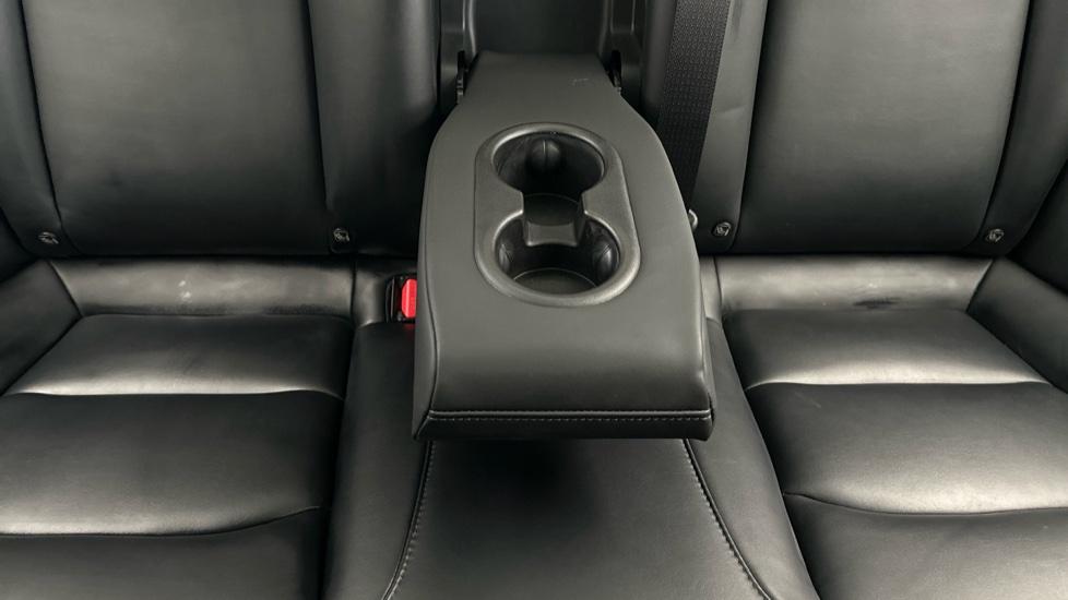 Rear Armrest/ Cup Holder