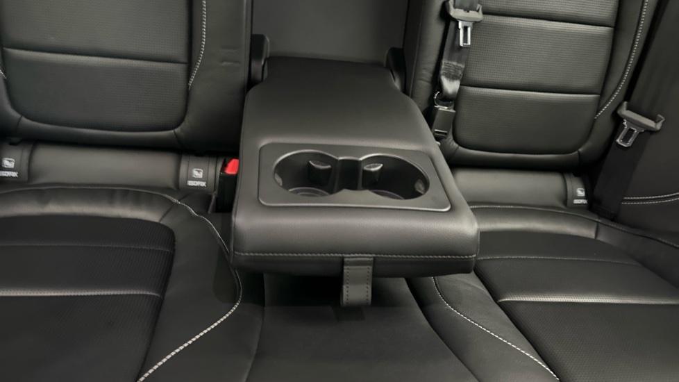 Rear Armrest/ Cup Holder