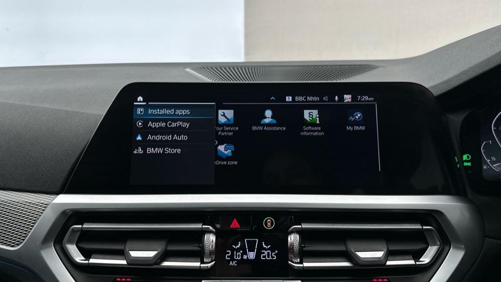 Apple Car Play & Android Auto