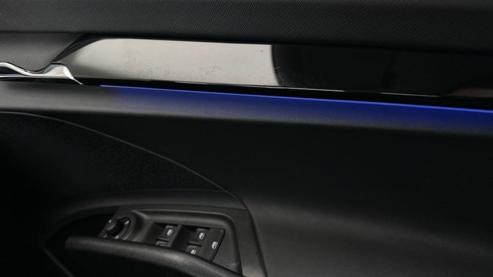 Electric Windows / Wing Mirrors / Ambient Lighting 