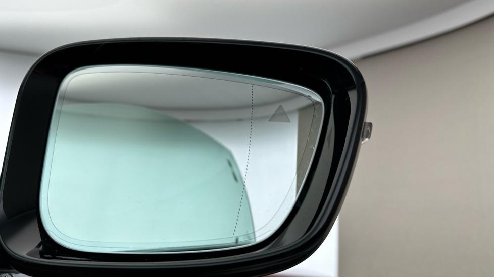 Blind Spot Monitoring System 