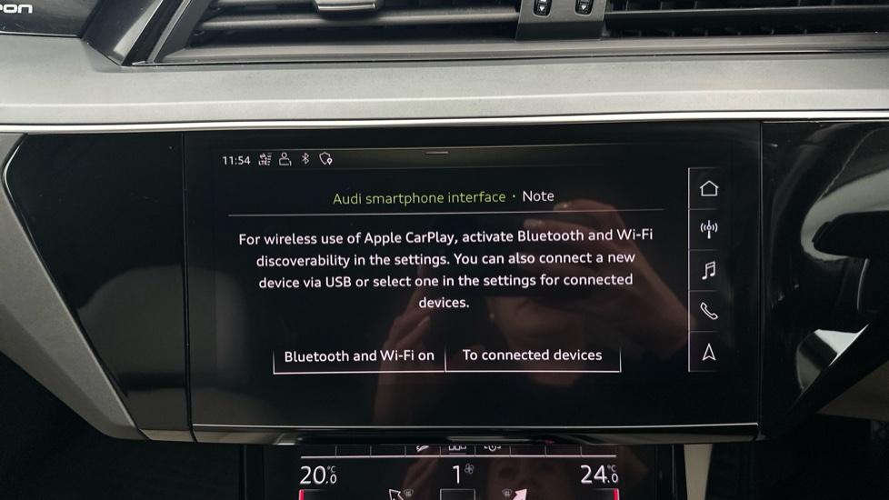 Apple Car Play & Android Auto