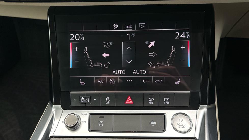 Air Conditioning /Dual Climate Control /Heated Seats 