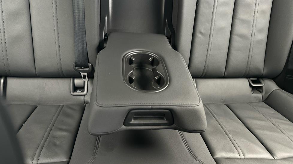 Rear Armrest/ Cup Holder