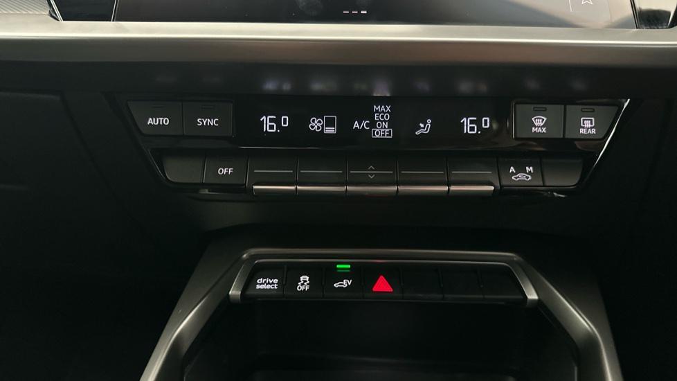 Air Conditioning /Dual Climate Control 