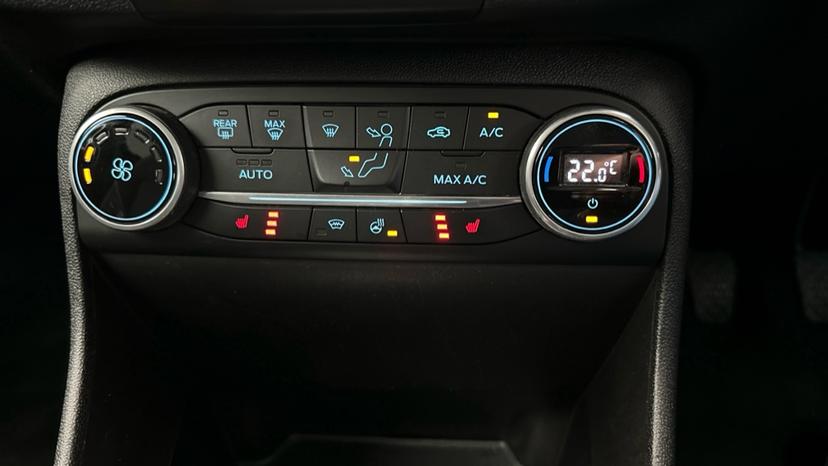 Air Conditioning  / Heated Seats  / Heated Steering Wheel 