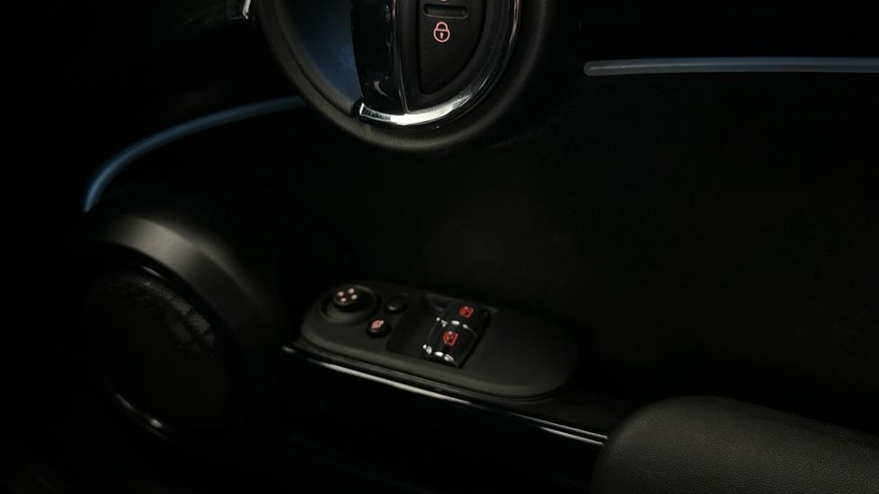 Electric Windows / Wing Mirrors/Ambient Lighting