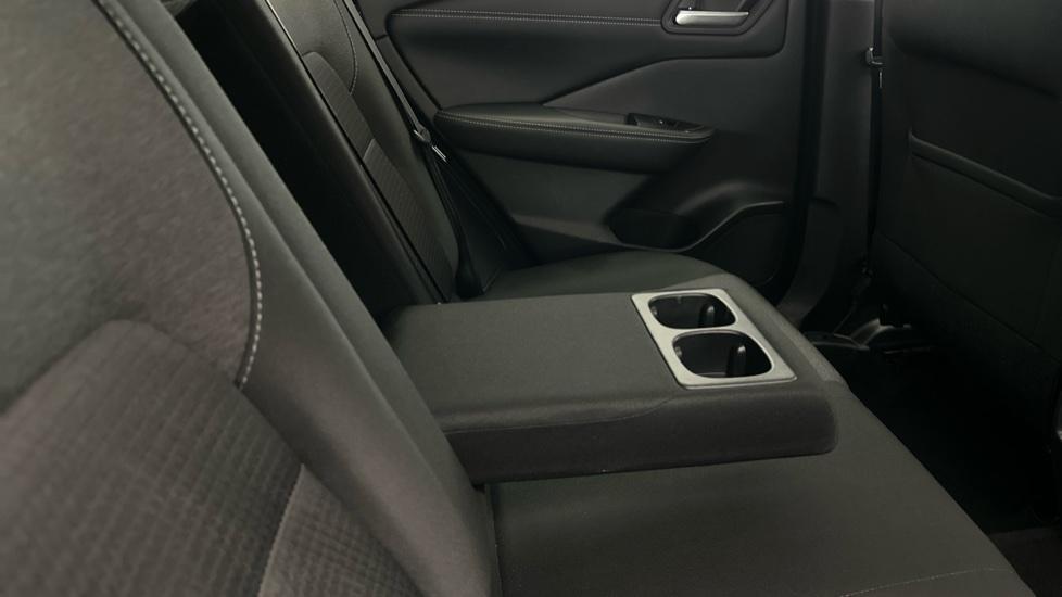 Rear Armrest/ Cup Holder