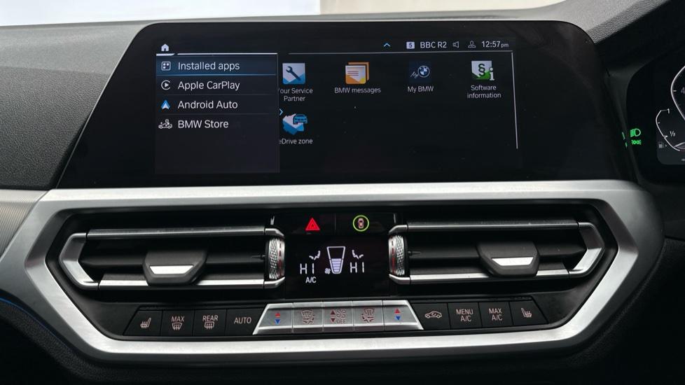 Apple Car Play & Android Auto