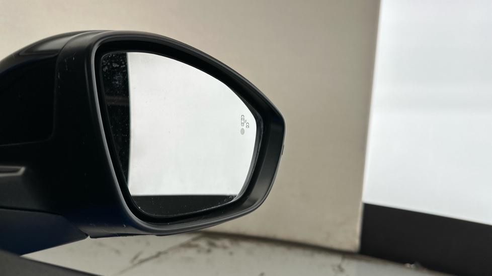 Blind Spot Monitoring System 