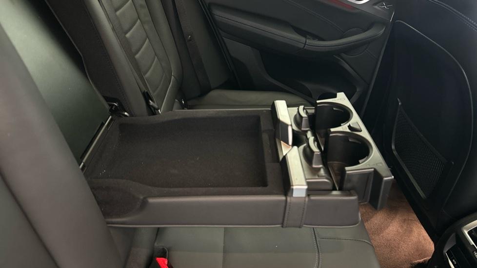 Rear Armrest/ Cup Holder