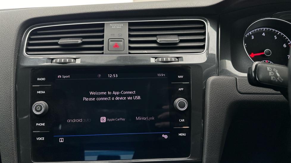 Apple Car Play & Android Auto