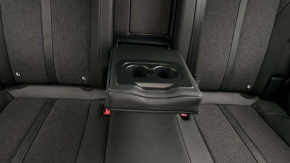 Rear Armrest/ Cup Holder