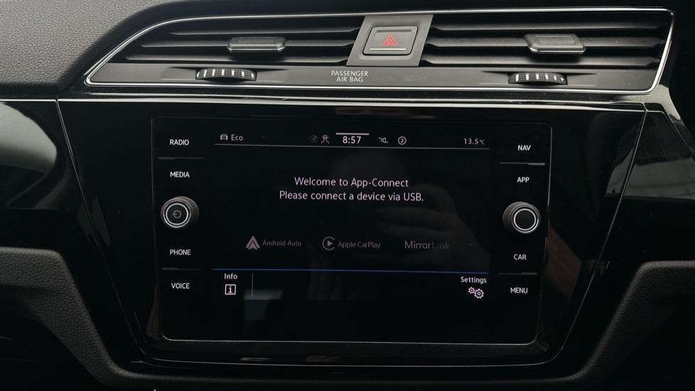 Apple Car Play & Android Auto