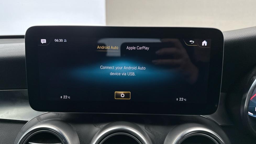 Apple Car Play & Android Auto