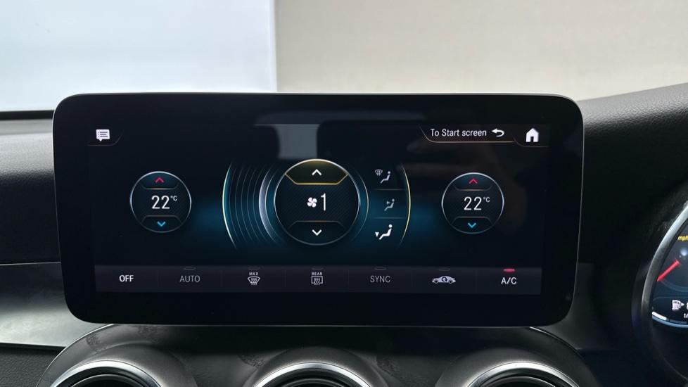 Dual Climate Control  / Air Conditioning 