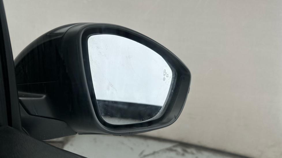 Blind Spot Monitoring System 