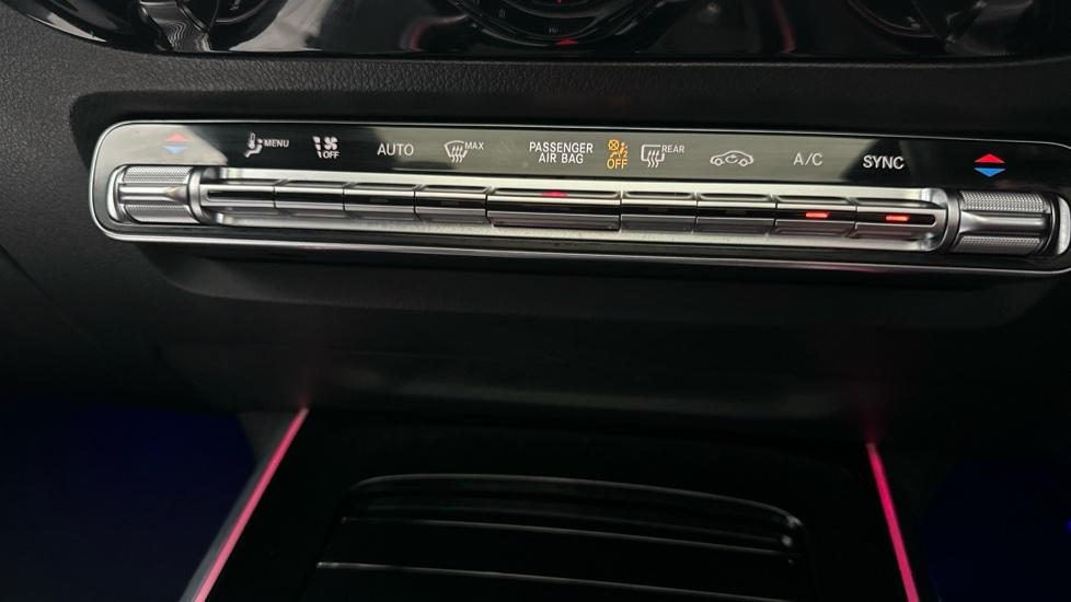 Air Conditioning /Dual Climate Control 