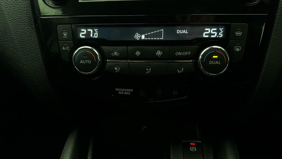 Air Conditioning /Dual Climate Control 