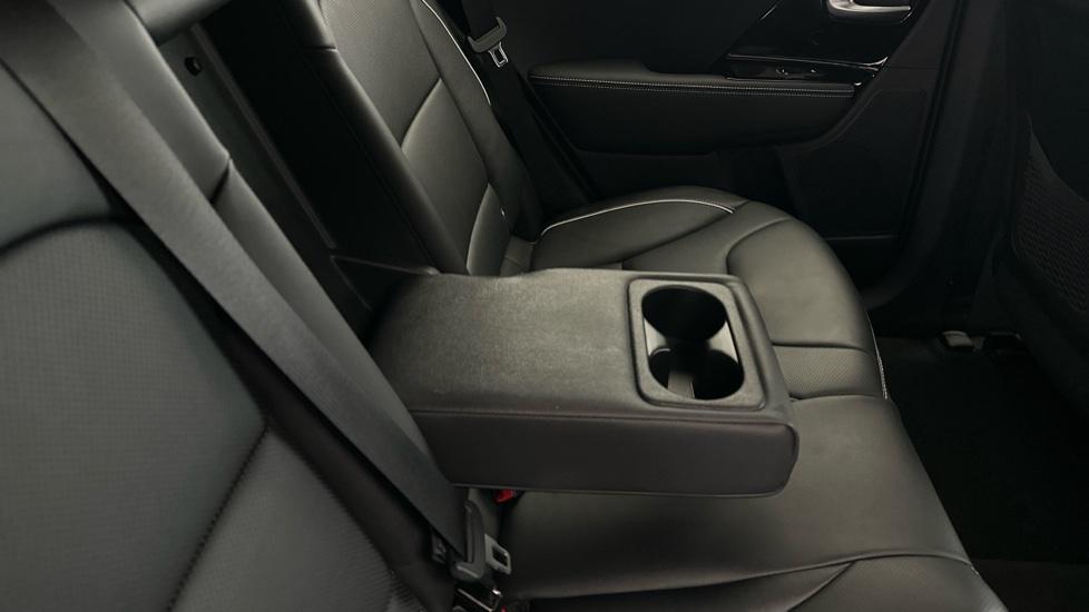 Rear Armrest/ Cup Holder