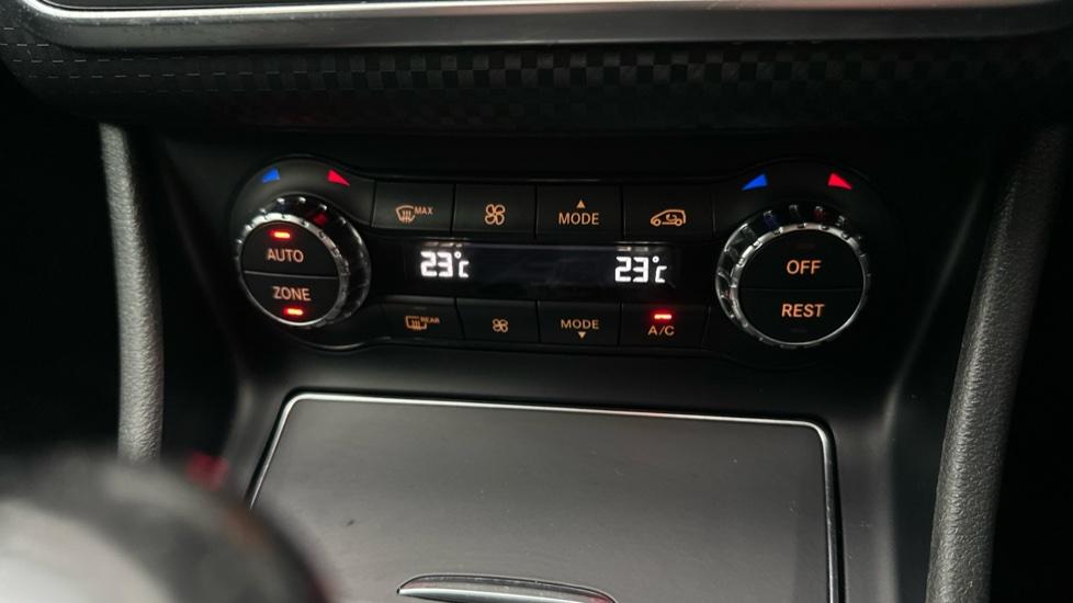 Air Conditioning /Dual Climate Control 