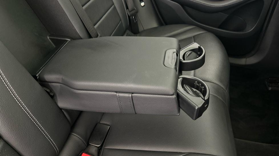 Rear Armrest/ Cup Holder