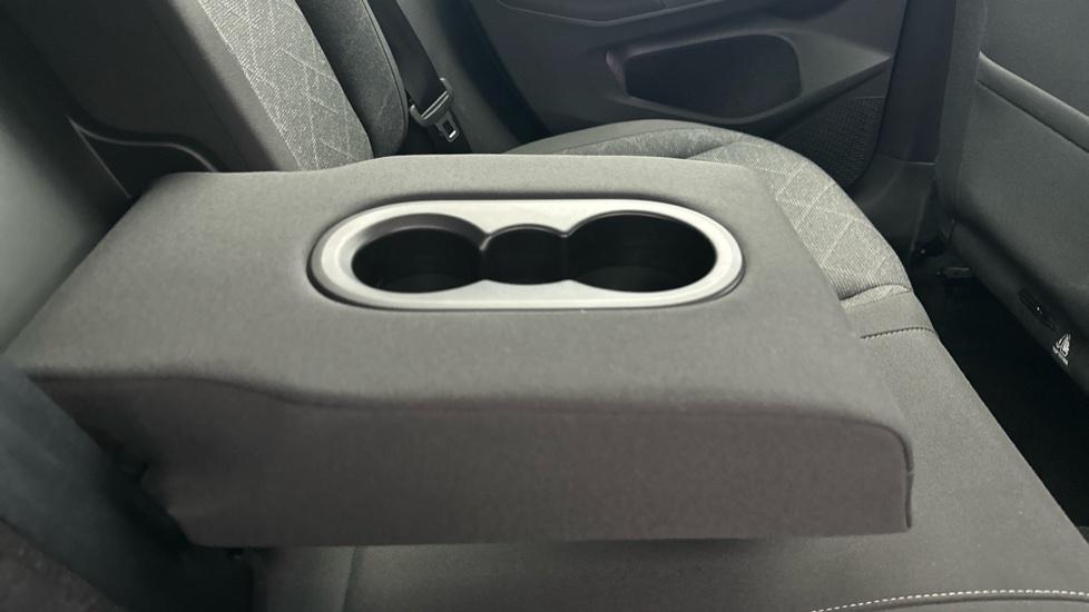 Rear Armrest/ Cup Holder