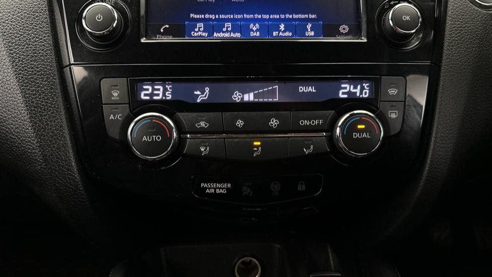 Air Conditioning /Dual Climate Control 