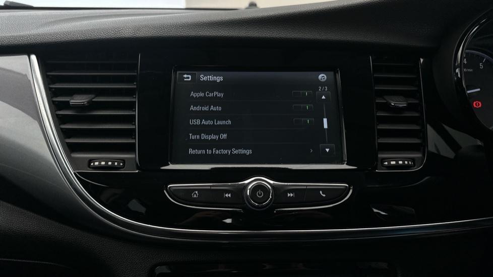 Apple Car Play & Android Auto