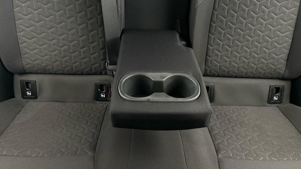 Rear Armrest/ Cup Holder