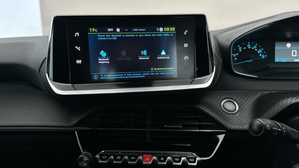 Bluetooth / Apple CarPlay / Android Auto 