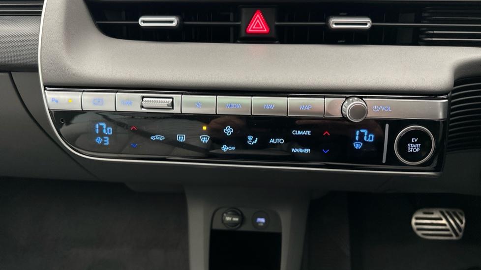 Air Conditioning /Dual Climate Control 