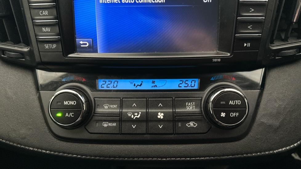 Air Conditioning /Dual Climate Control 