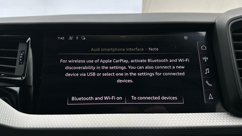 Apple Car Play & Android Auto